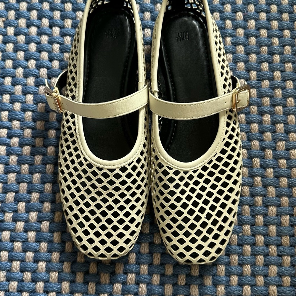 White Perforated Ballet Flats Women's Shoes
